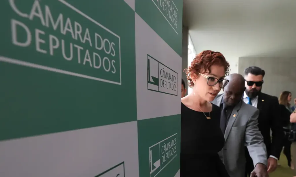 STF julga recurso de Carla Zambelli para anular condenação | ac24horas
