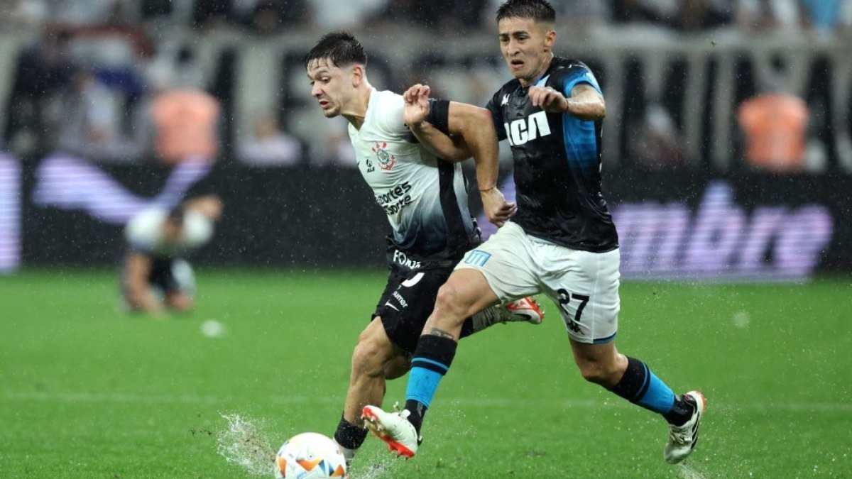 Corinthians e Racing empatam no jogo de ida da semifinal da Sul-Americana