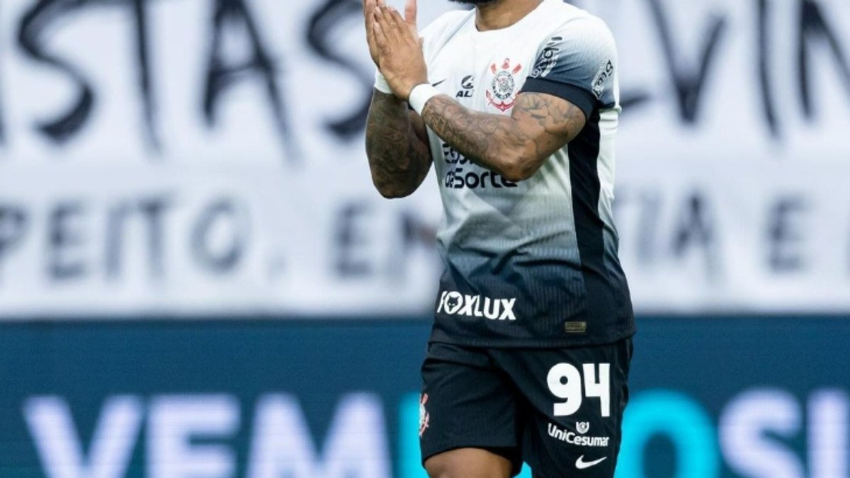 Com gol de Memphis Corinthians volta a vencer fora de casa, e sai da Zona de Rebaixamento