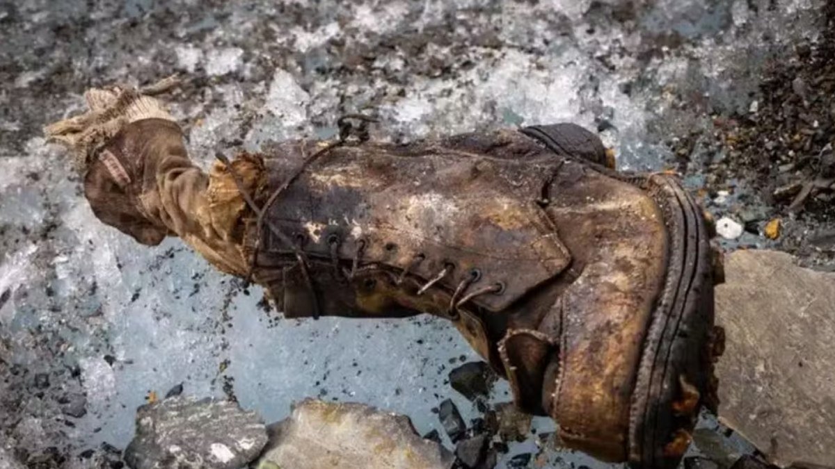 Após 100 anos, pé de alpinista que morreu no Everest é achado e pode resolver mistério
