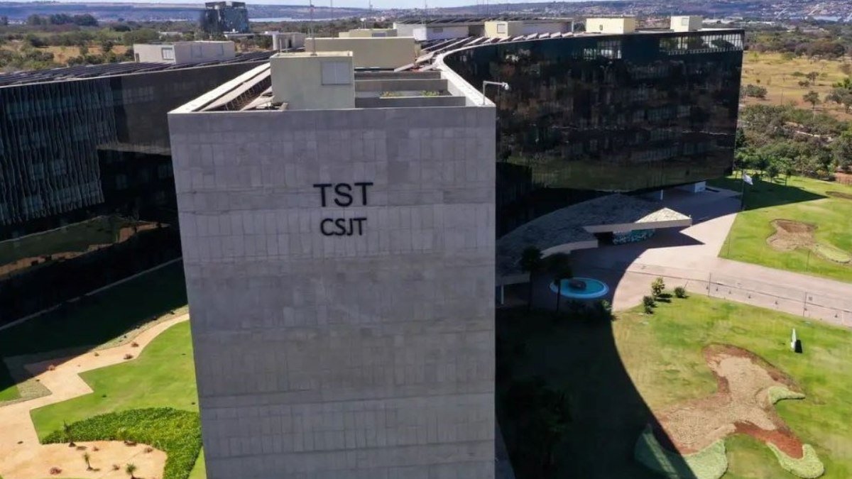 Reforma trabalhista se aplica a contratos anteriores à lei, decide TST
