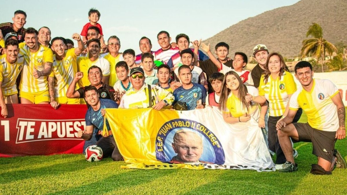 Time do Papa sobe para a primeira divisão do futebol peruano