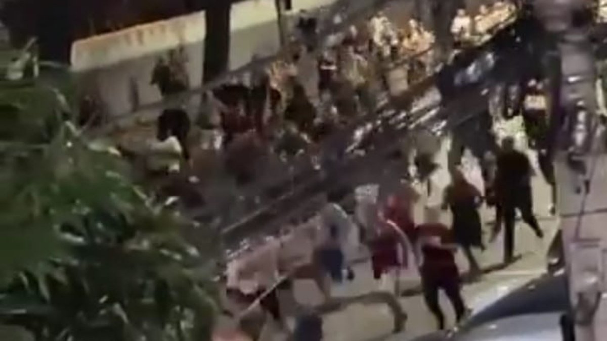 Flamengo multado pelo STJD por briga de torcedores antes do clássico contra o Flu