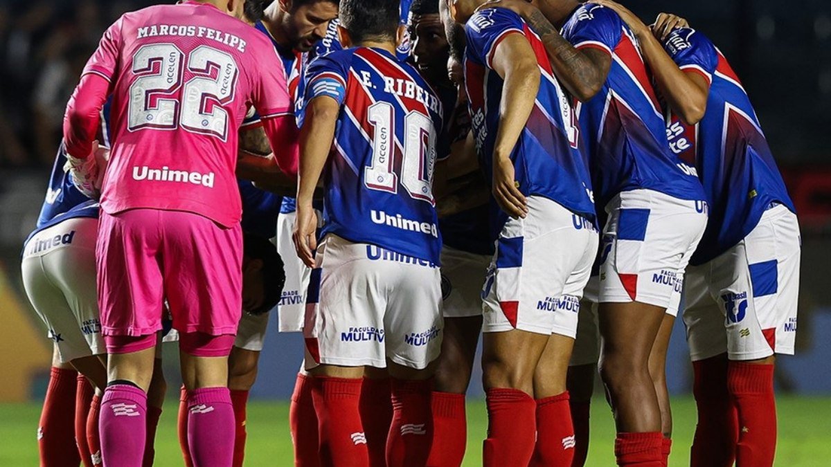 Bahia melhora, mas não evita derrota em jogo marcado por falhas e reações tardias