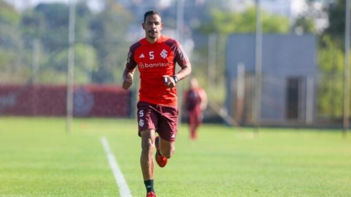 Fernando intensifica recuperação no Internacional e cria esperança de retorno
