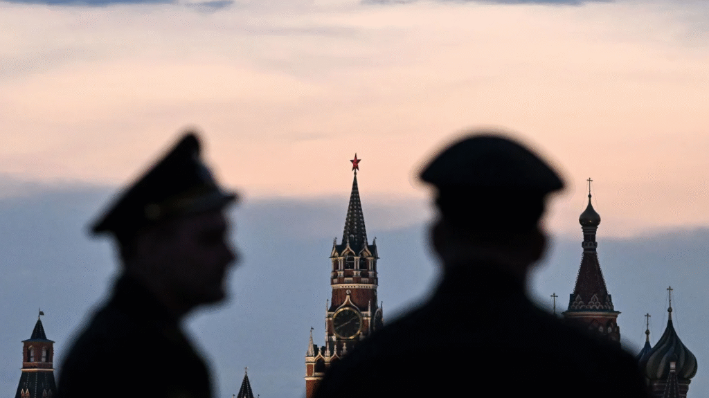 Correspondente da CNN relata cancelamento de voos para Moscou após ataque