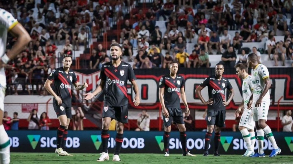 Sob a sombra do rebaixamento, Atlético-GO se reapresenta visando o próximo duelo no Brasileiro