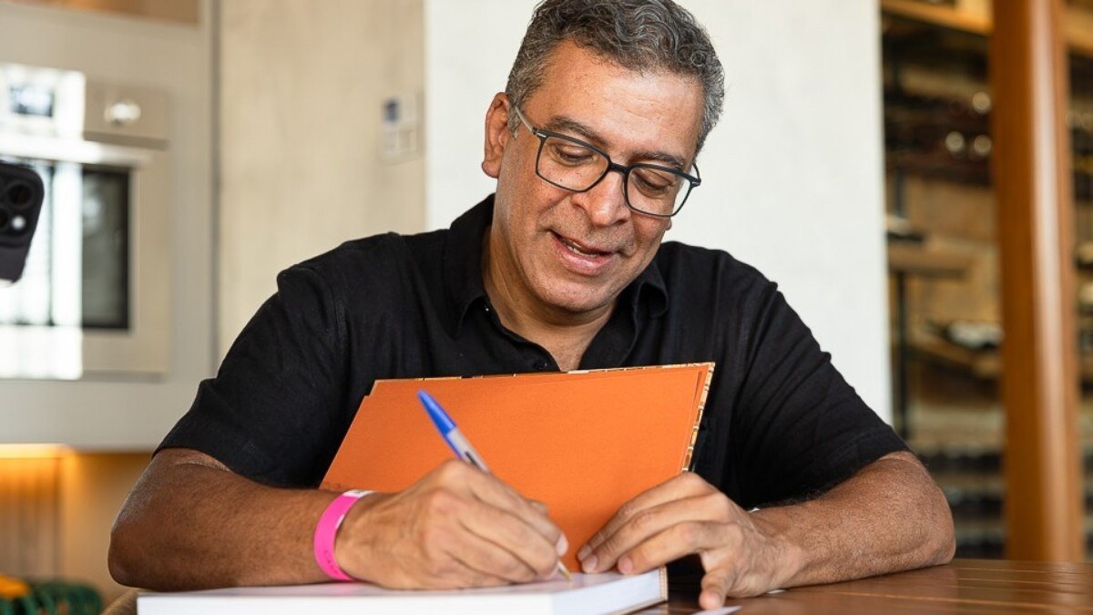 Pedro Ariel Santana lança sexta edição do livro A Grande Beleza, na CasaCor