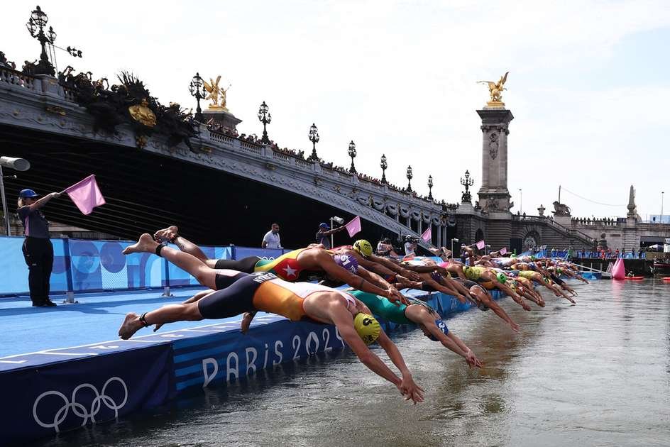 Atleta do triatlo desiste das Olimpíadas após contrair bactéria no Rio Sena – Jogada