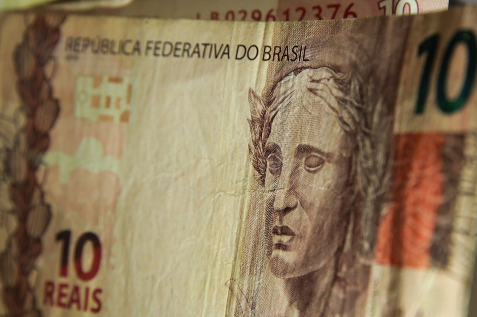 Contenção do governo atinge R$ 19,3 bi em 2024 com novo bloqueio no orçamento