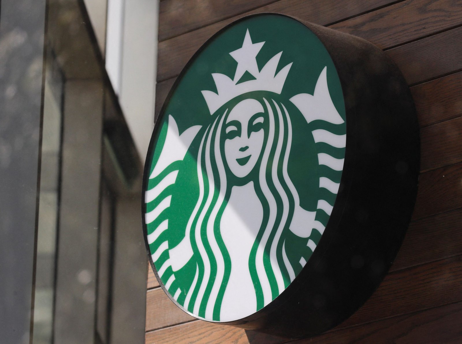 Starbucks deve voltar a ampliar rede em 2025, diz fundo