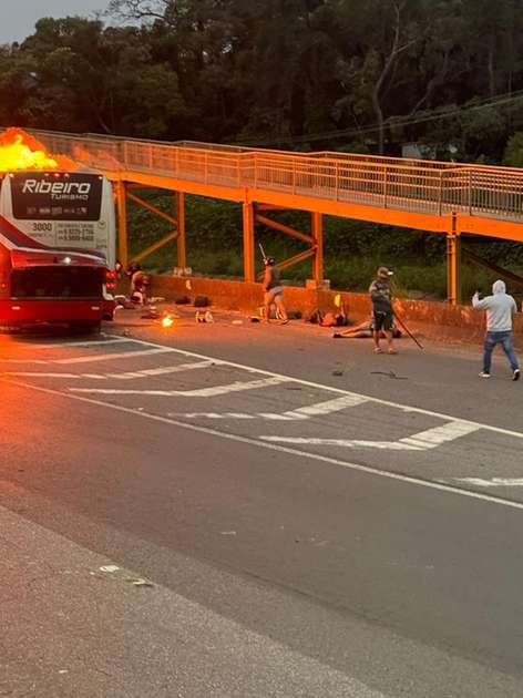 Polícia prende sete integrantes de torcida do Palmeiras por participação em emboscada – Jogada Polícia prende sete integrantes de torcida do Palmeiras por participação em emboscada – Jogada