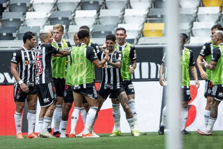 Athletico-PR é rebaixado e vai jogar a Série B pela quarta vez