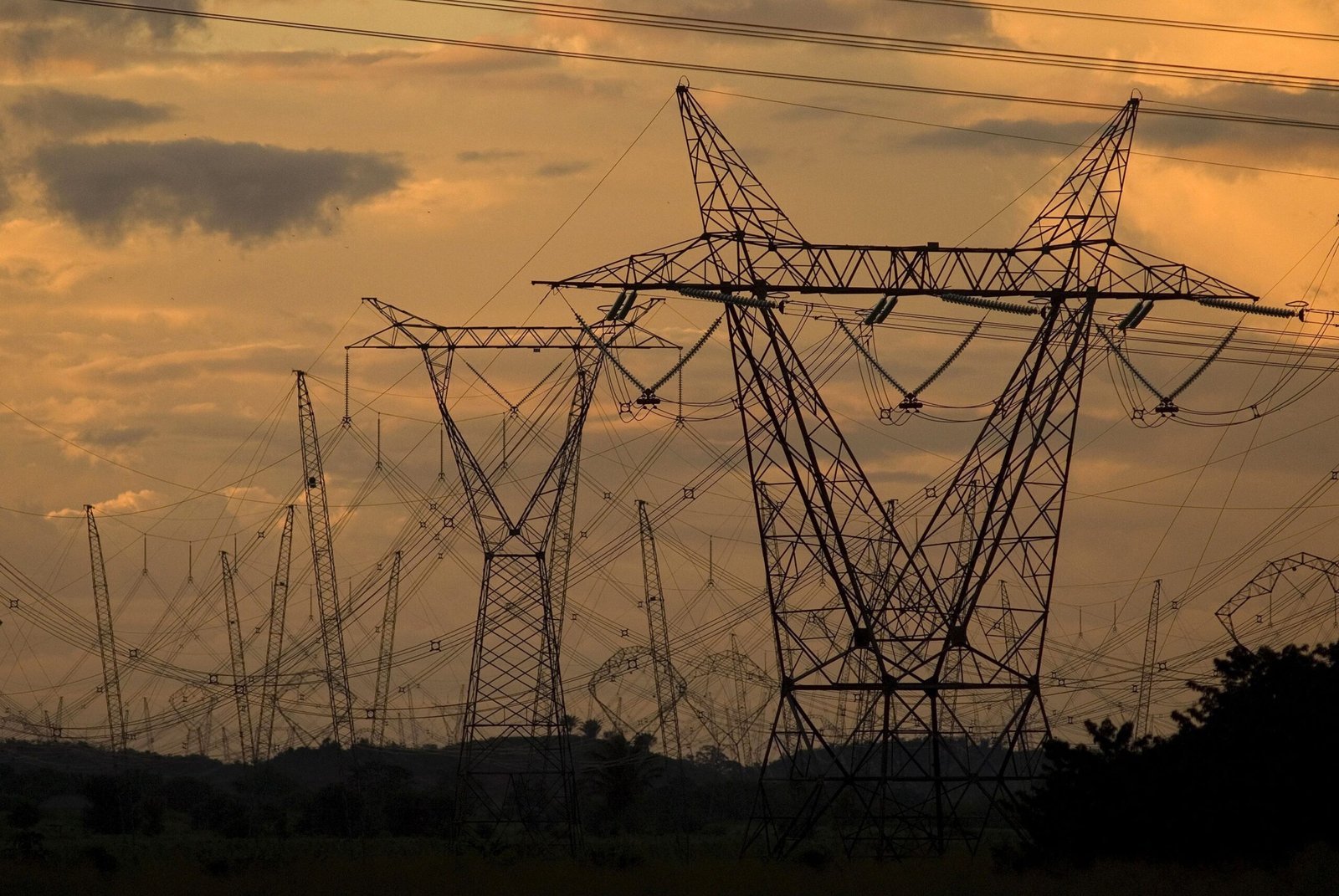 Subsídios pressionam tarifa de energia e devem passar de R$ 40 bi pela 1ª vez em 2025 Subsídios pressionam tarifa de energia e devem passar de R$ 40 bi pela 1ª vez em 2025