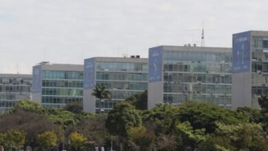 Governo paga reajuste de abril e retroativo para servidores