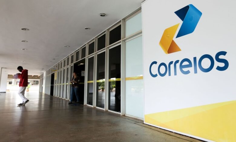 Correios citam “frustração“ com rombo bilionário e culpam Taxa da Blusinha Correios citam “frustração“ com rombo bilionário e culpam Taxa da Blusinha