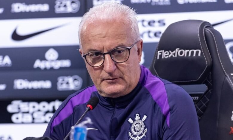 Dorival comenta pênalti perdido por Memphis: ‘Vamos conversar’ Dorival comenta pênalti perdido por Memphis: ‘Vamos conversar’