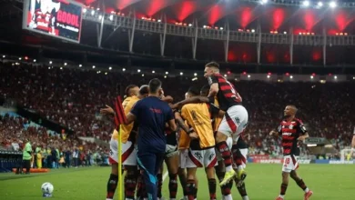 Flamengo vence a LDU no Maracanã e segue vivo na Libertadores