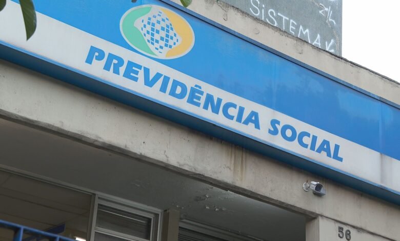 INSS inicia pagamento da segunda parcela do 13º salário neste mês INSS inicia pagamento da segunda parcela do 13º salário neste mês