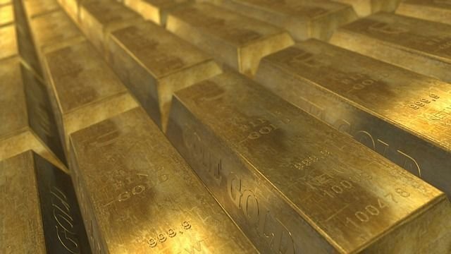 Ouro fecha em queda com dólar forte e realização de lucros Ouro fecha em queda com dólar forte e realização de lucros