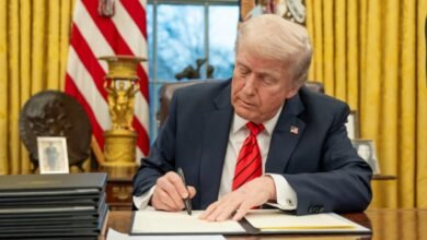 Trump suspende vistos de estudantes e pode vigiar redes, diz site