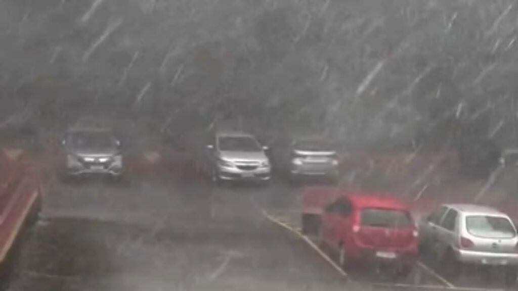 Ciclone chega no Rio Grande do Sul com alerta de chuva forte