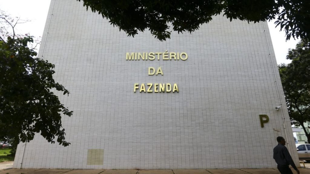 Governo pode recuar do aumento do IOF e diz estudar alternativas