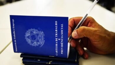 Brasil gera 257 mil vagas com carteira assinada em abril