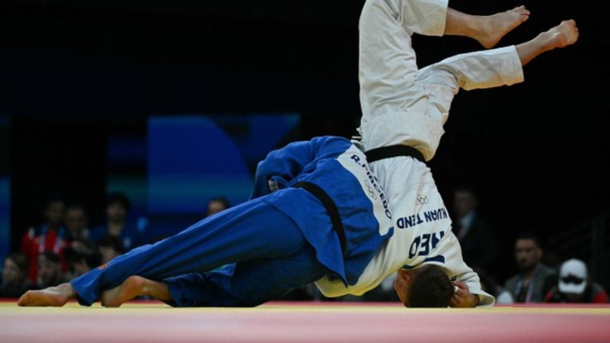 Rafael Macedo vence holandês e garante vaga nas oitavas de final no judô