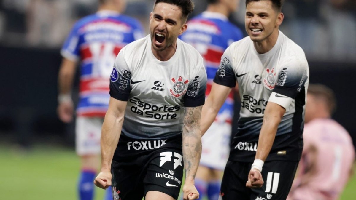 Com boa atuação, Corinthians atropela o Fortaleza se garante na semifinal da Copa Sul-Americana