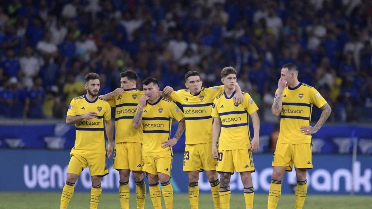 Boca Juniors exibe seu novo terceiro uniforme