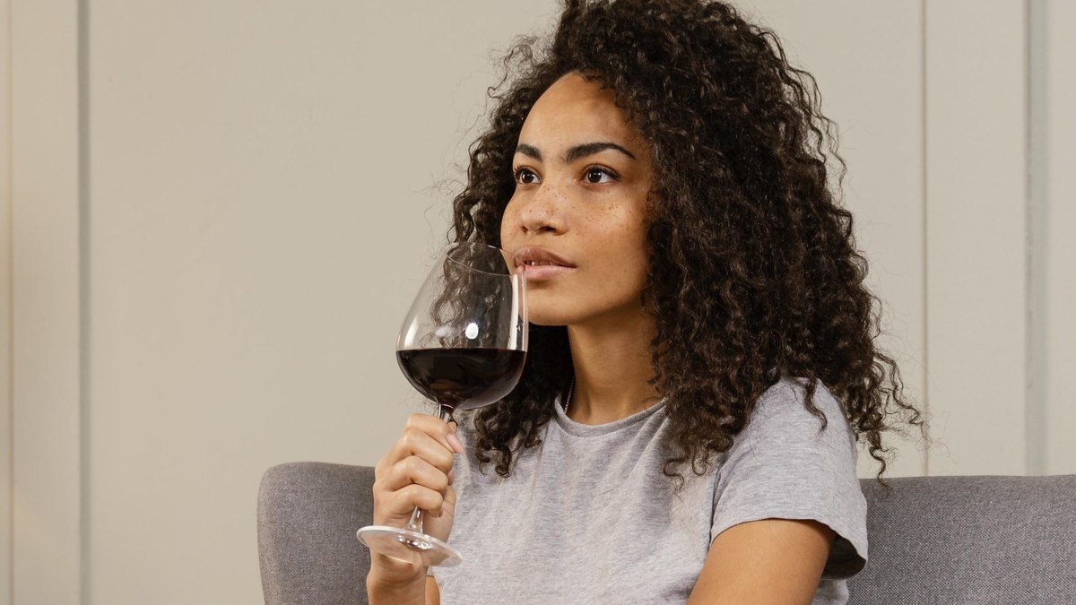 Vinho pode prevenir dor de garganta, segundo estudo