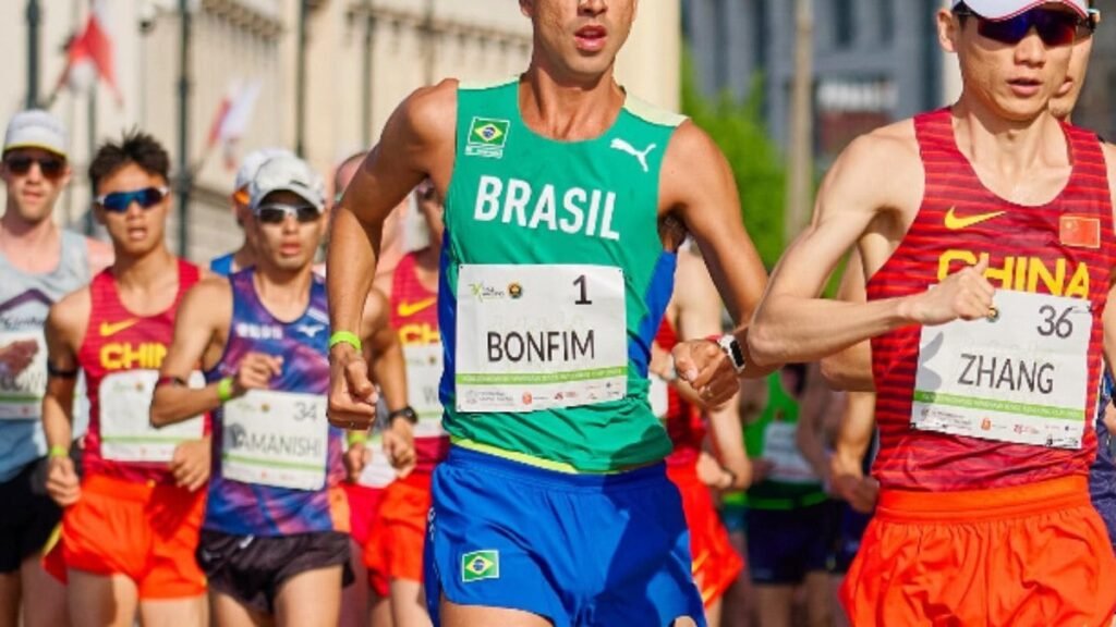 É PRATA! Caio Bonfim conquista medalha inédita para o Brasil na marcha atlética