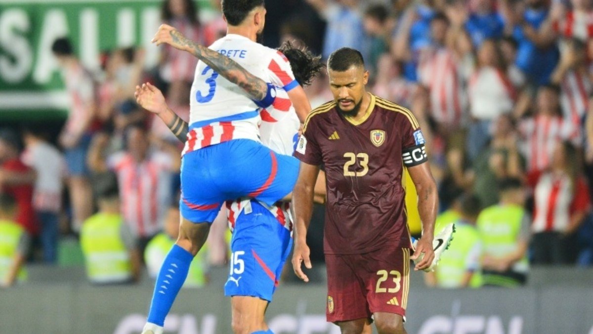 Paraguai vence Venezuela (2-1) e volta à zona de classificação direta nas Eliminatórias