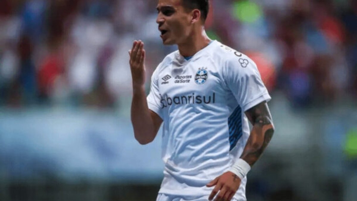 Cristaldo pode deixar o Grêmio em 2025 e acertar com o Santos