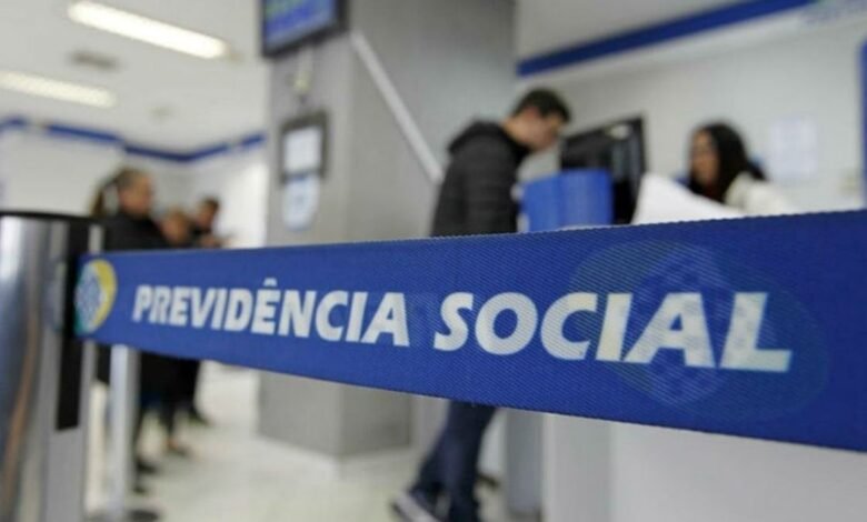 Justiça Federal libera R$ 2,7 bilhões para atrasados do INSS; saiba quem recebe Justiça Federal libera R$ 2,7 bilhões para atrasados do INSS; saiba quem recebe