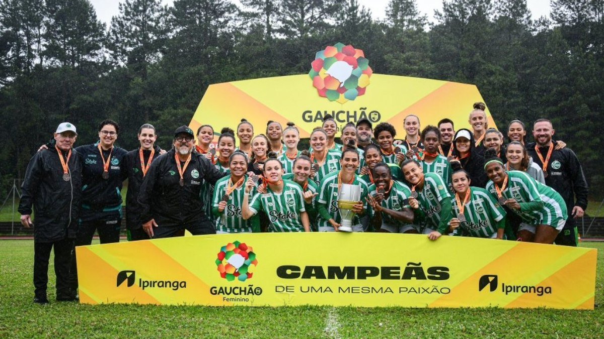 Gurias Jaconeras superam Brasil de Farroupilha e são campeãs da taça do Interior