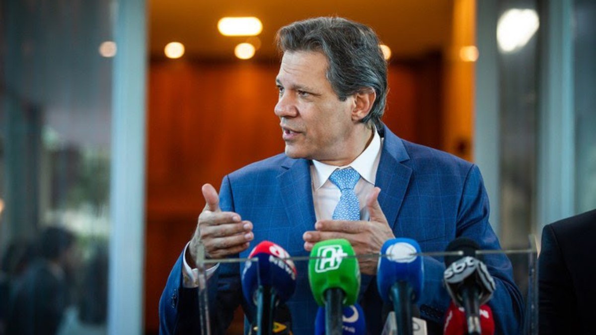 Governo pode rever mais uma vez projeção para o PIB, diz Haddad