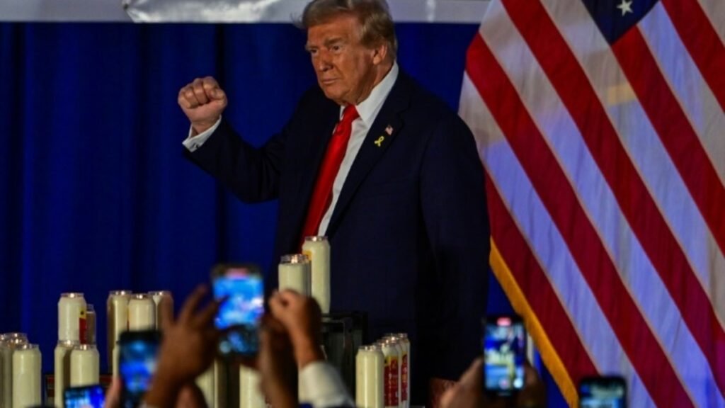 Trump enviou secretamente testes de covid-19 para Putin, diz livro