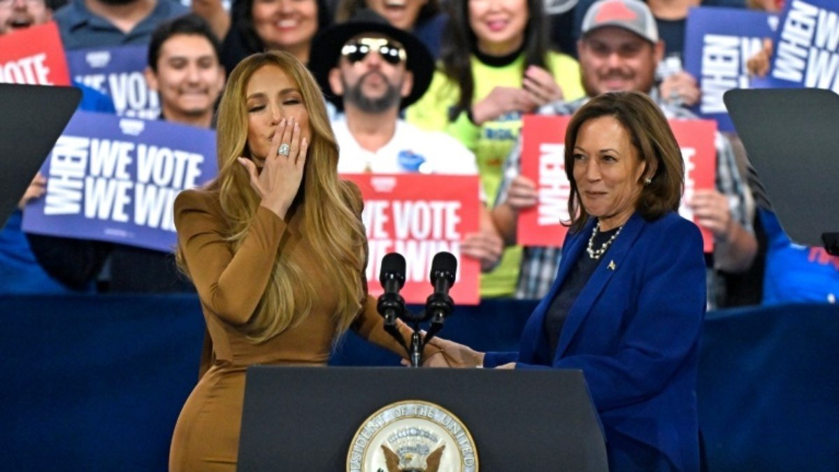 Jennifer Lopez pede às mulheres e aos latinos que votem em Harris