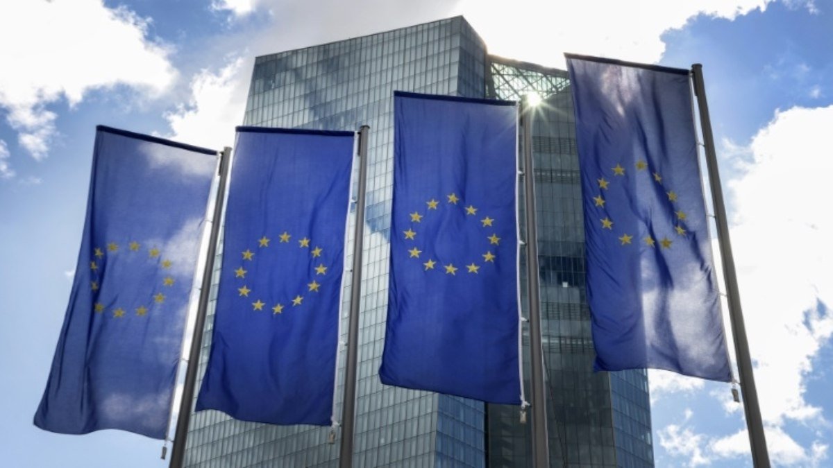 Economia da zona do euro registra crescimento acima das expectativas no 3º trimestre