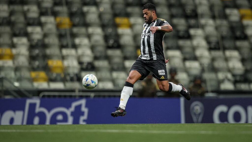 Atlético-MG bate Caracas e segue na briga para avançar na Sula