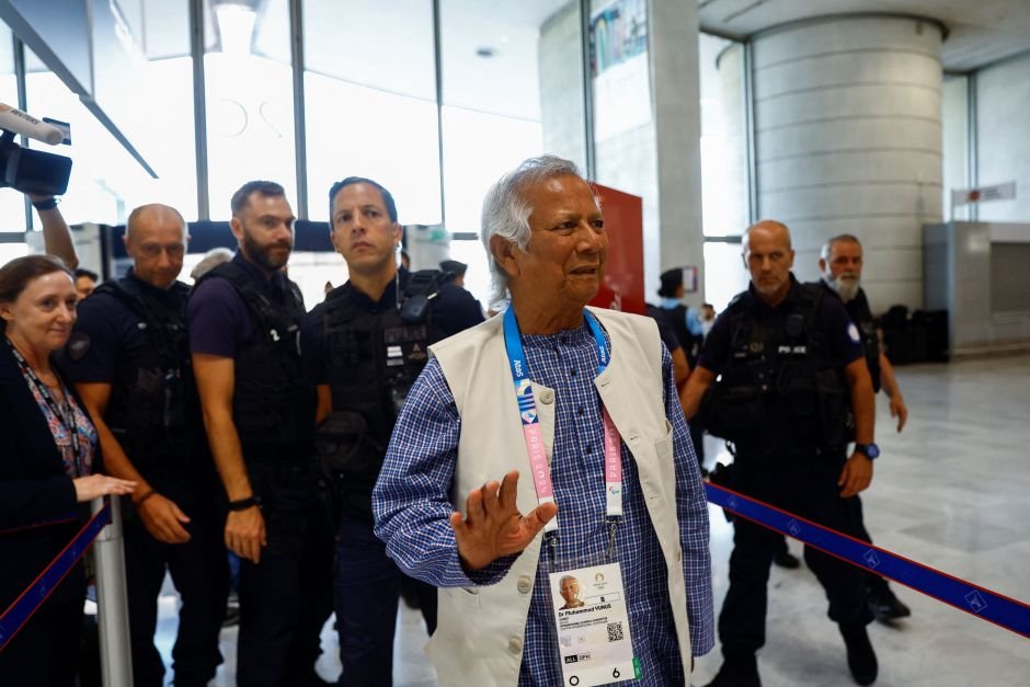 Quem é Muhammad Yunus, ganhador do Nobel e novo líder interino de Bangladesh?