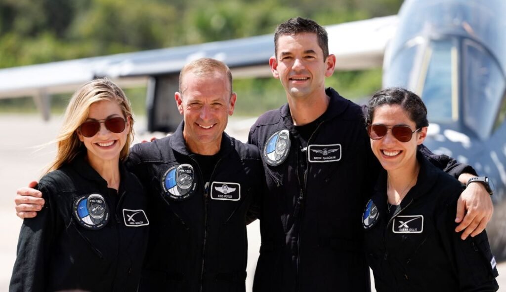 Missão tripulada da SpaceX é adiada após equipamento vazar