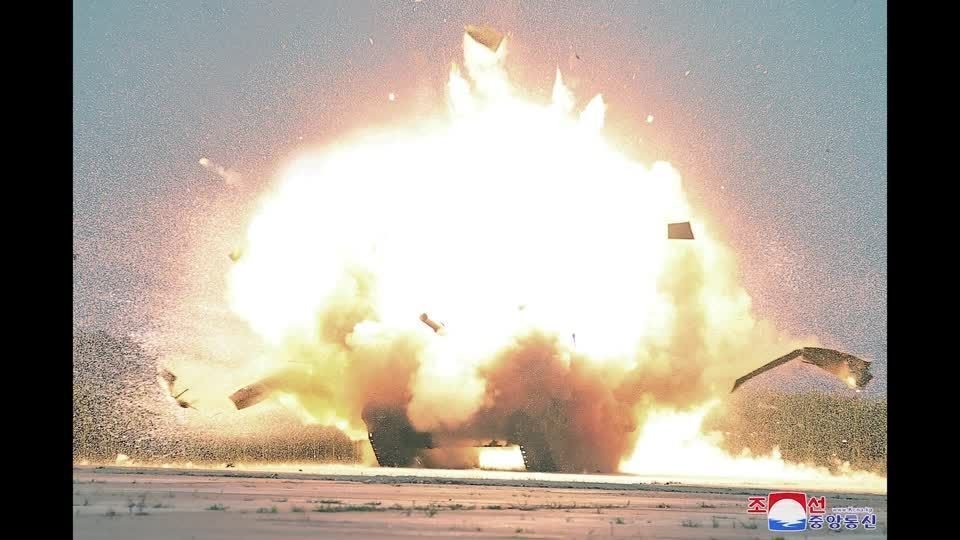 Kim Jong-un supervisiona testes de “drones suicidas“