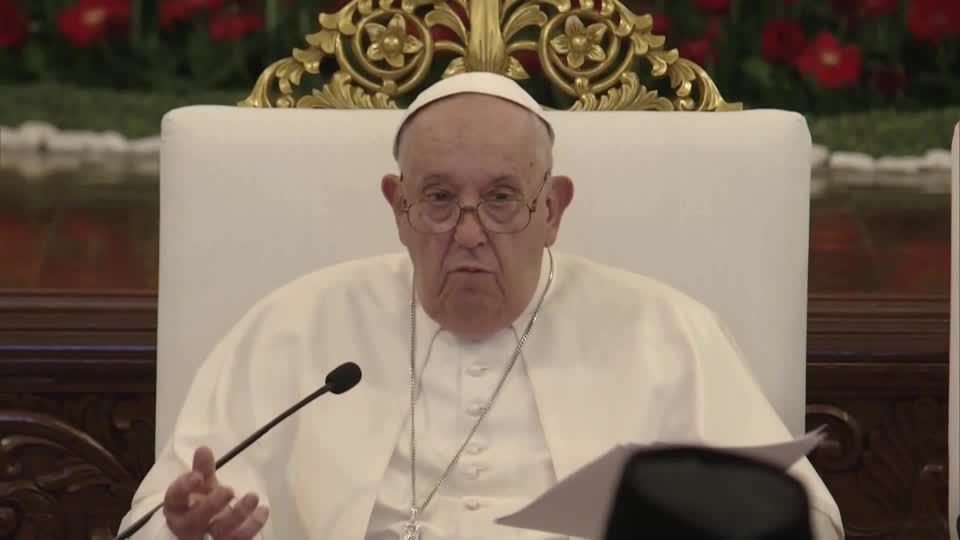 Papa Francisco cancela reuniões devido a gripe leve, diz Vaticano