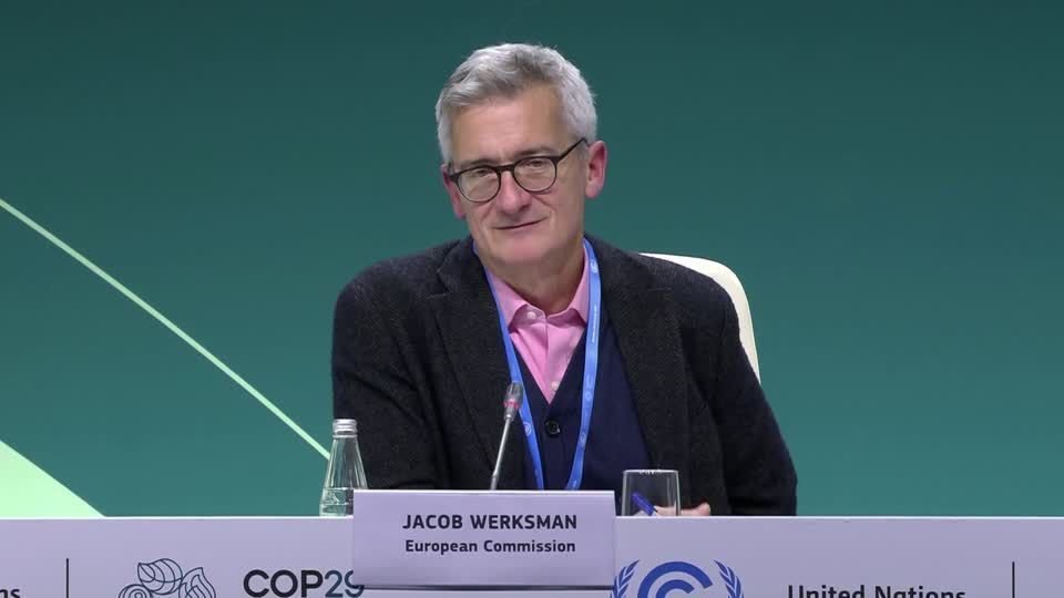 Comissário da UE fala que países estão “longe“ de um acordo sobre meta climática