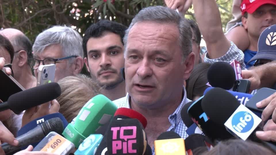 Uruguai: candidato de centro-direita diz que não convidará Maduro para posse