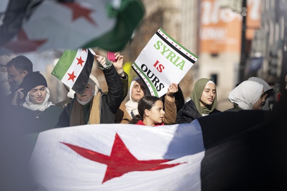 Rebeldes sírios declaram Damasco “livre“ e dizem que Assad fugiu
