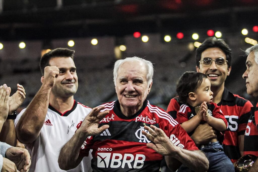 No dia do professor, quem são os técnicos com mais títulos no futebol brasileiro?